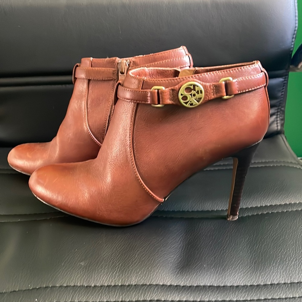 Worn Coach Low Cut Brown Leather Heeled Boots